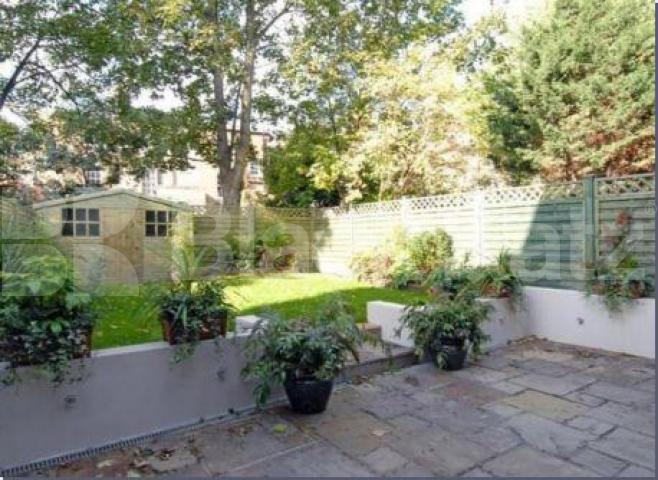 			AMAZING STUNNING BEAUTIFUL!!!!!!!!, 4 Bedroom, 1 bath, 1 reception Terraced House			 Barnsbury Terrace, Barnsbury / Angel